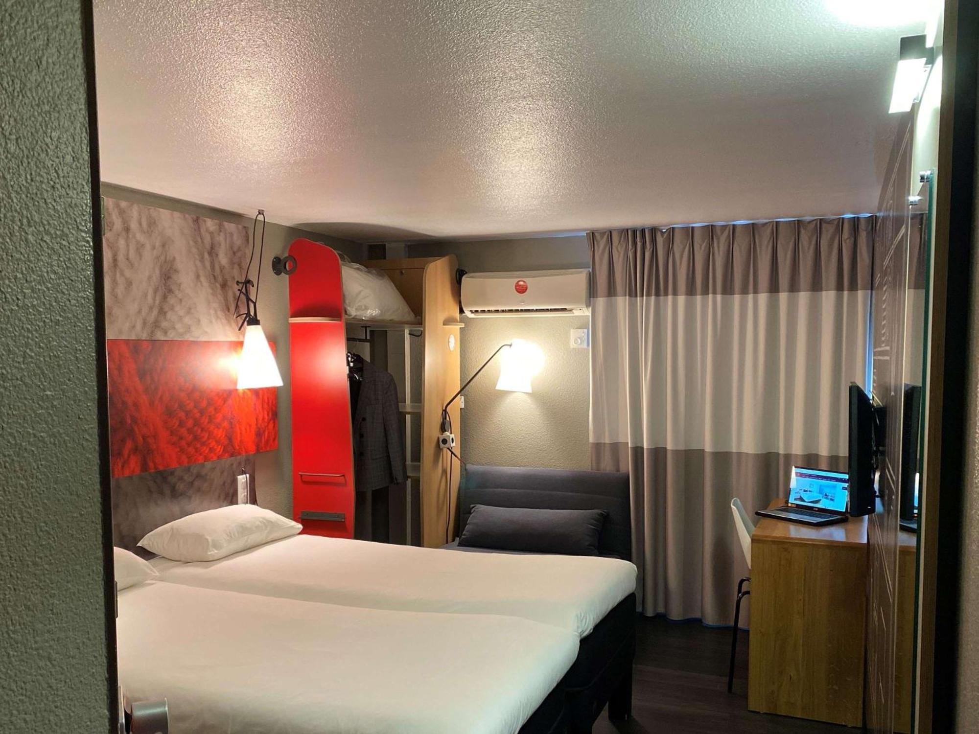 Hotel ibis Lyon Sud Chasse Sur Rhône Exterior foto